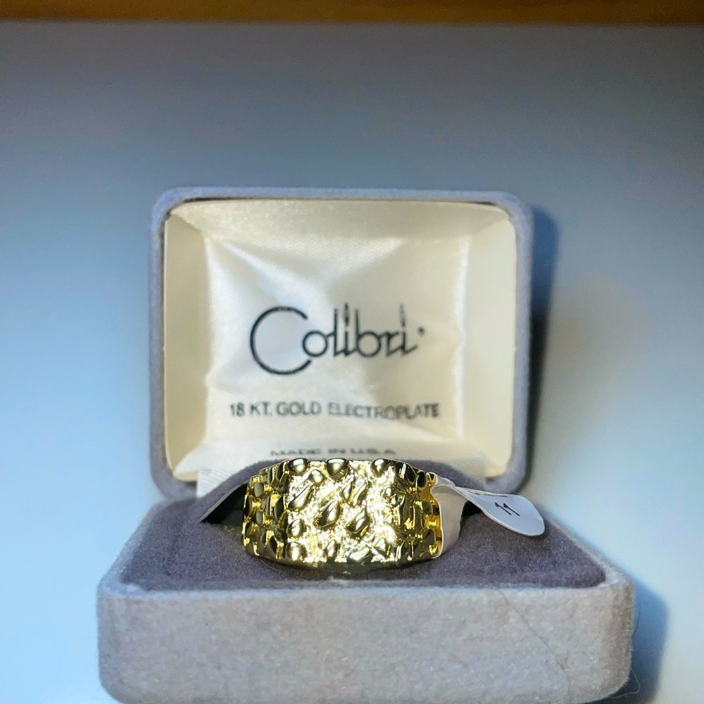 New Colibri size 11 18k gold ring